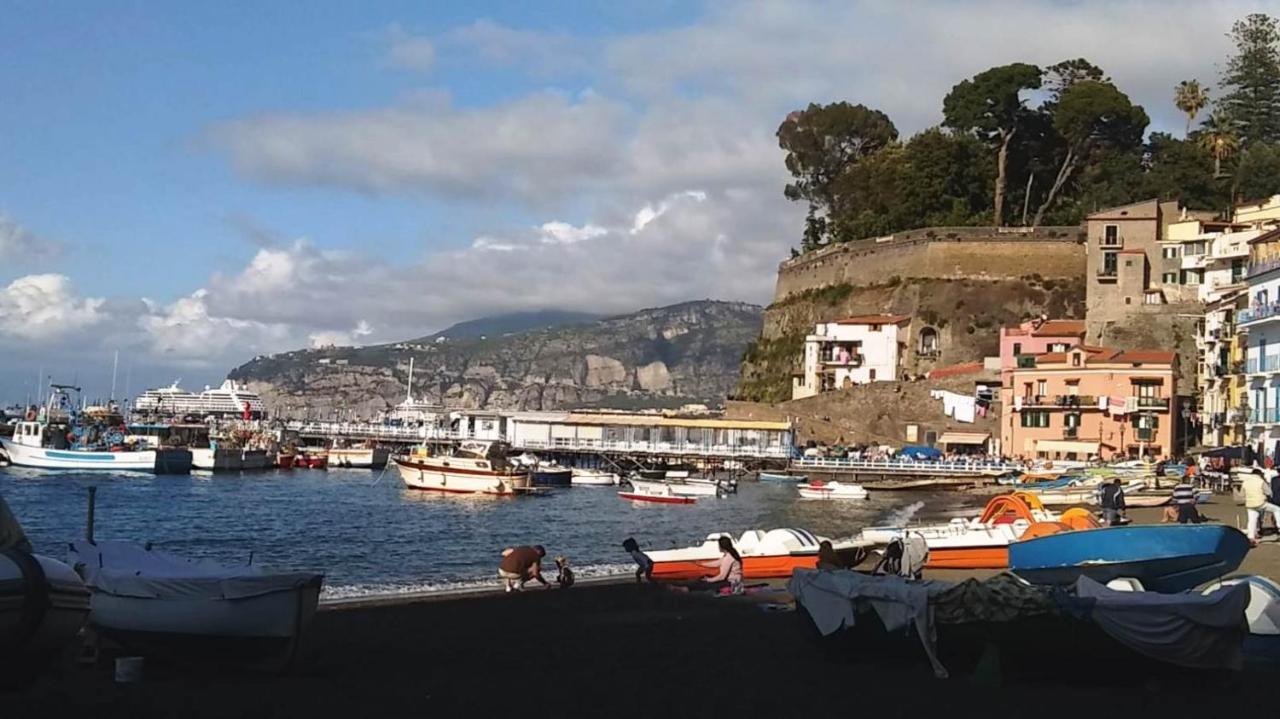 Appartamento Sea View Casa Anna Sorrento Esterno foto
