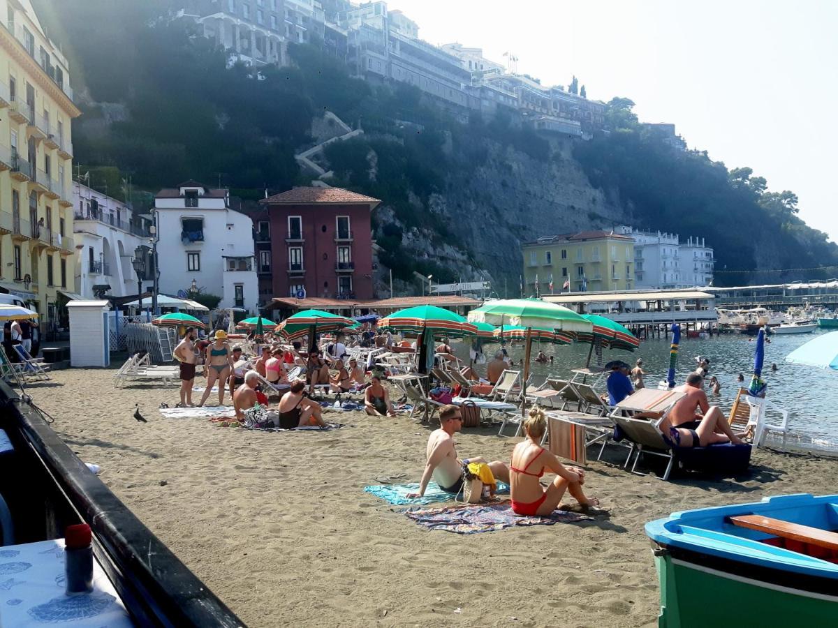 Appartamento Sea View Casa Anna Sorrento Esterno foto