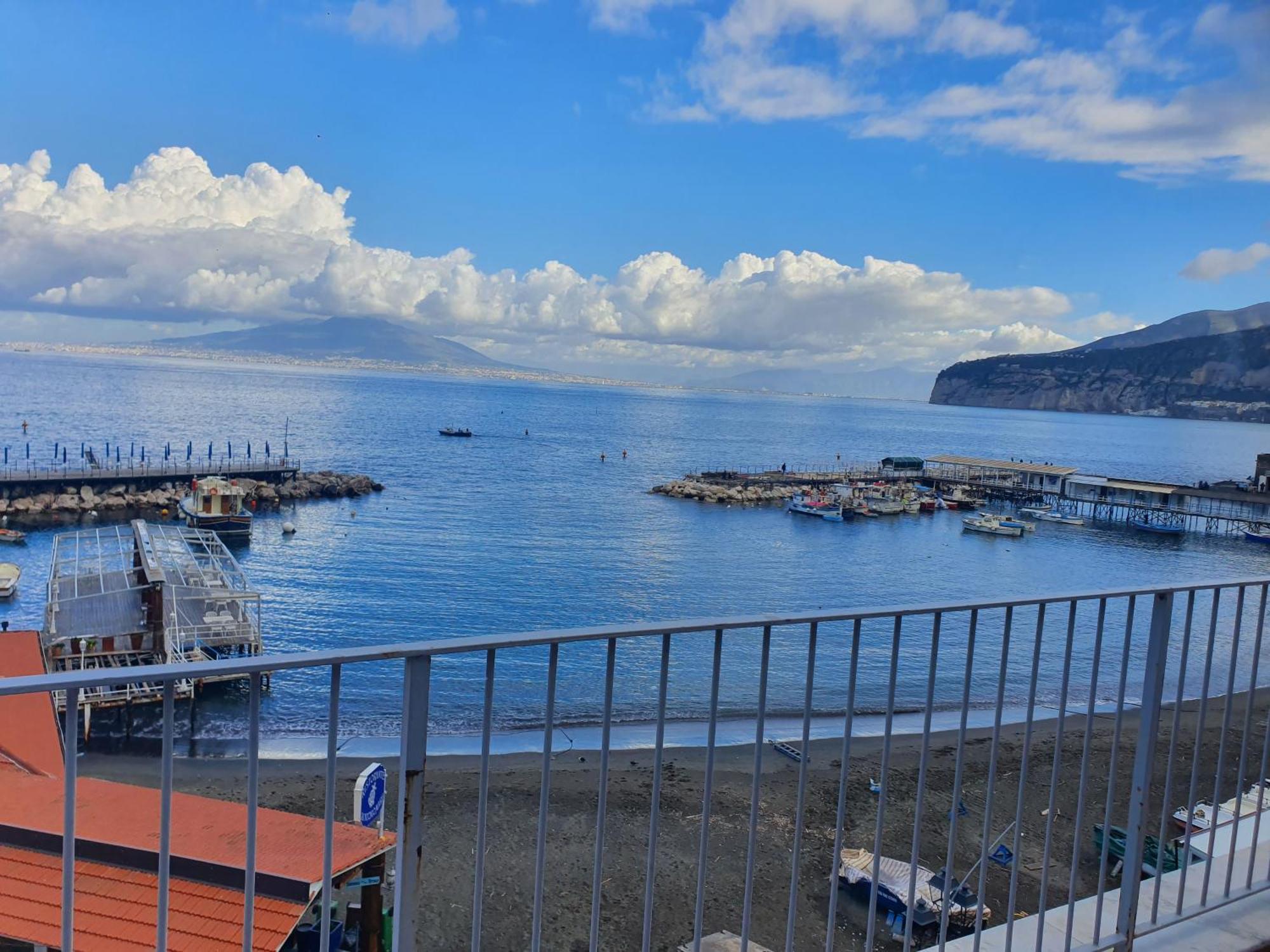 Appartamento Sea View Casa Anna Sorrento Esterno foto
