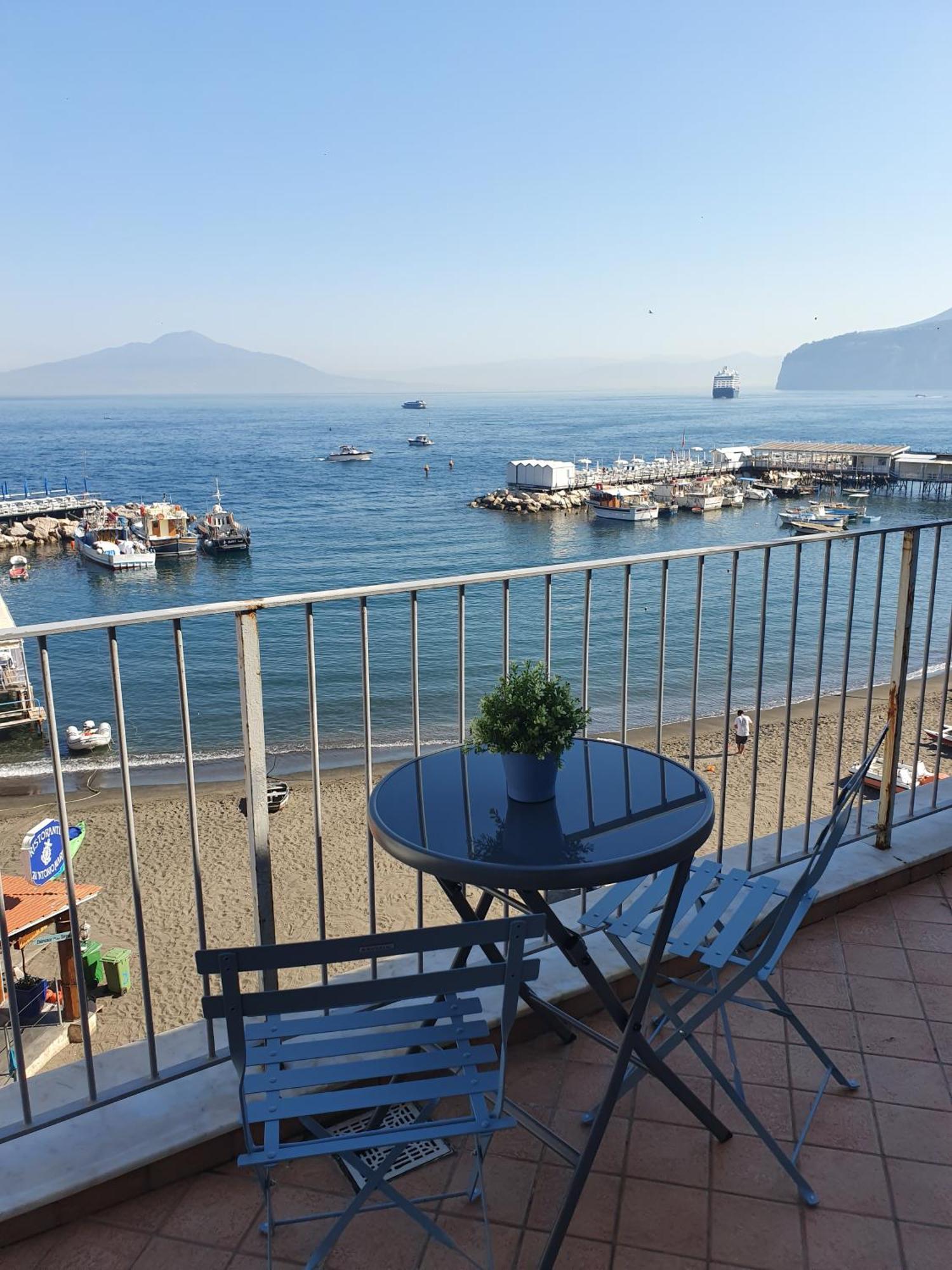 Appartamento Sea View Casa Anna Sorrento Esterno foto